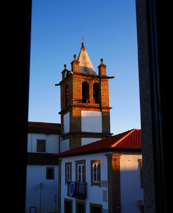 Hotel Trindade Coelho Mogadouro  Bagian luar foto